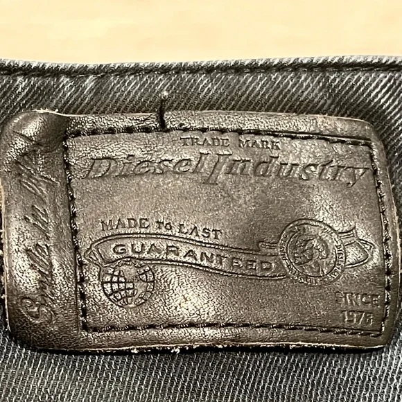 Diesel Fayza Relaxed Boyfriend Jeans Womens 25 Low Waist Ankle Cropped Barrel - Picture 9 of 10